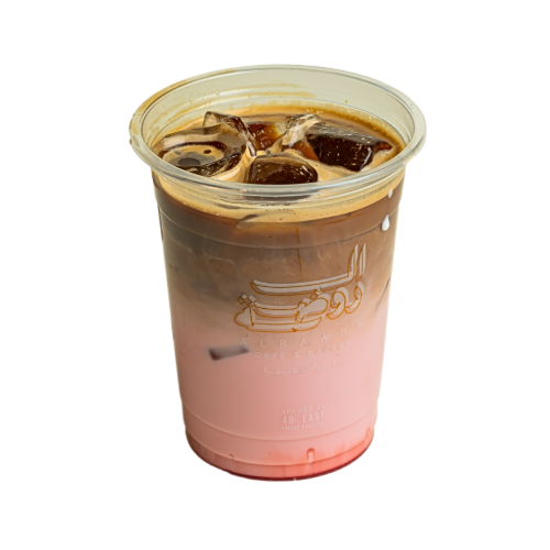 لاتية فراولة بارد ديكاف (صغير) | Strawberry Iced Latte Decaf (Small)