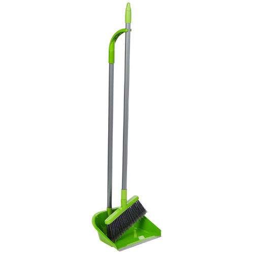 سكوتش برايت جاروف مع مكنسة مع يدة سكوتش